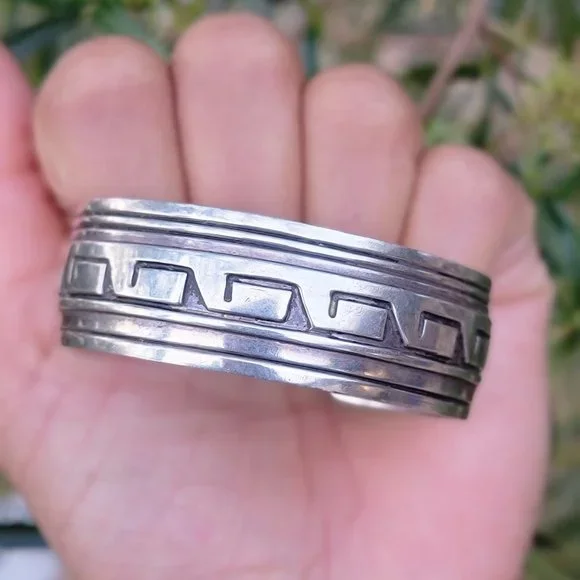 Outstanding vintage Native American handmade 925 sterling silver engraved water